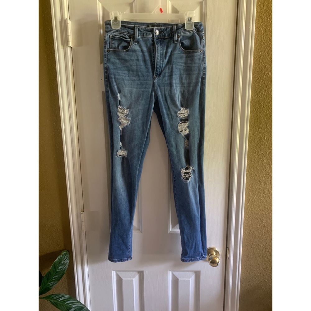 Ripped Short Skinny Jeans
